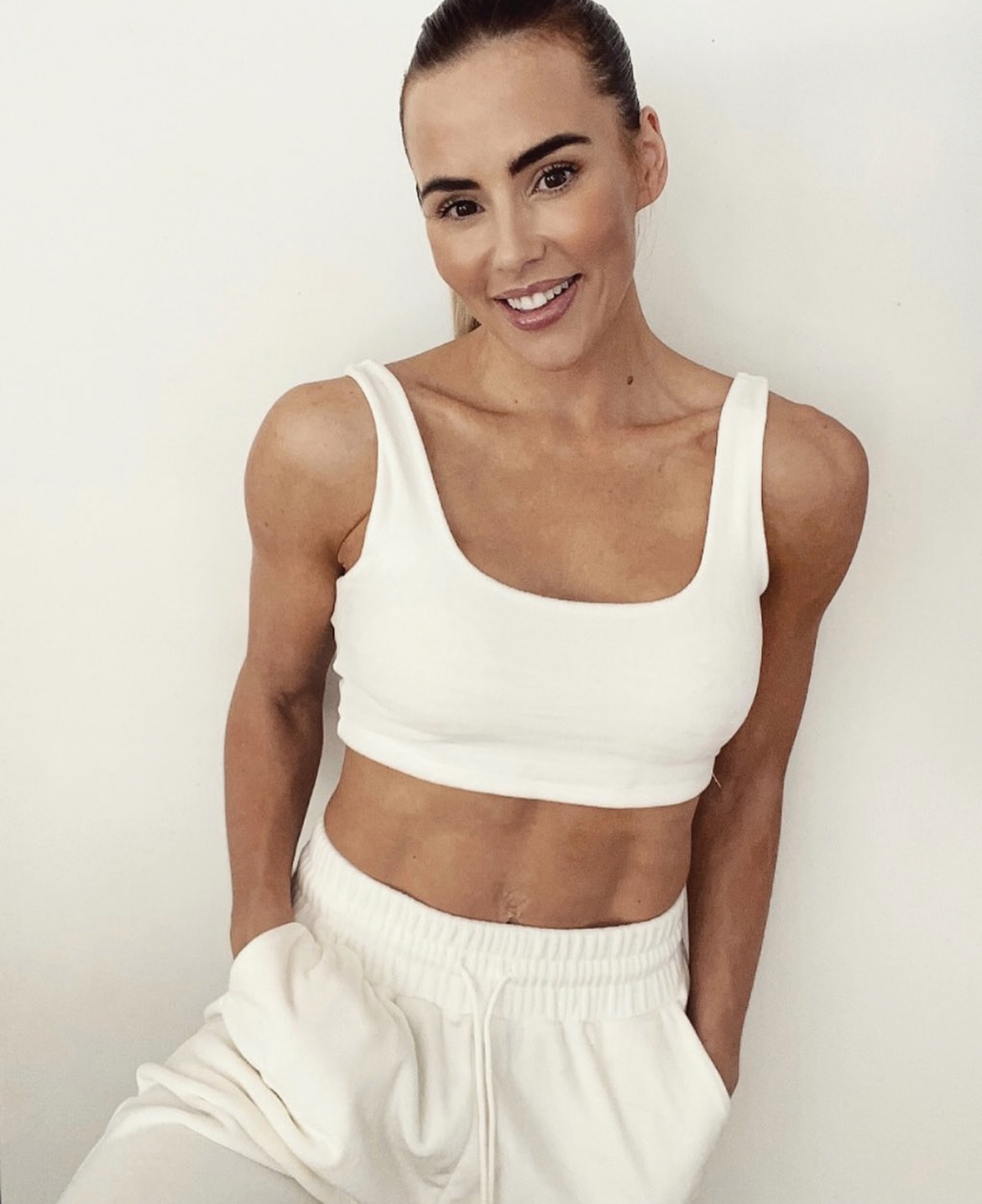 meet-moni-shadow-camp